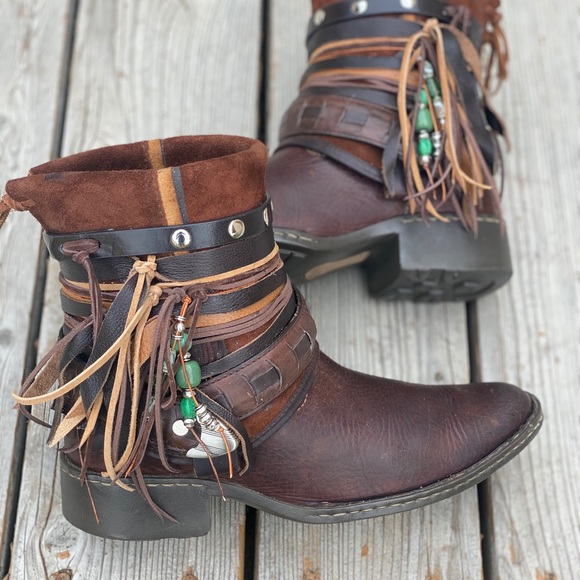 Size 9 Brown Leather Fringe Boots Boho - Picture 4 of 7